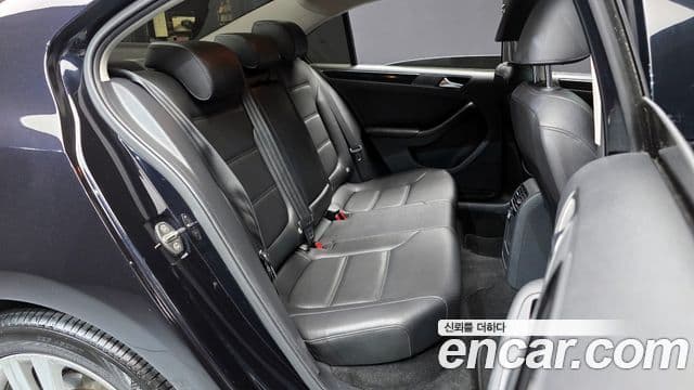 Volkswagen New Jetta 6세대, 2015 12