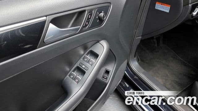 Volkswagen New Jetta 6세대, 2015 18