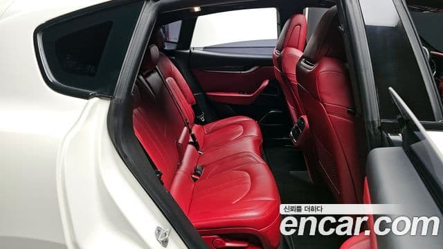 Maserati Levante 3.0 S AWD GranSport, 2018 11