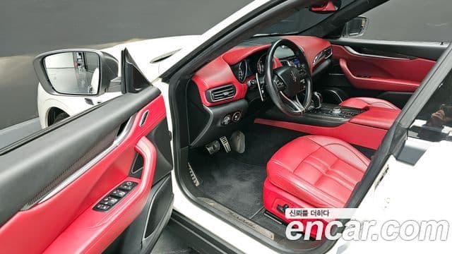 Maserati Levante 3.0 S AWD GranSport, 2018 12