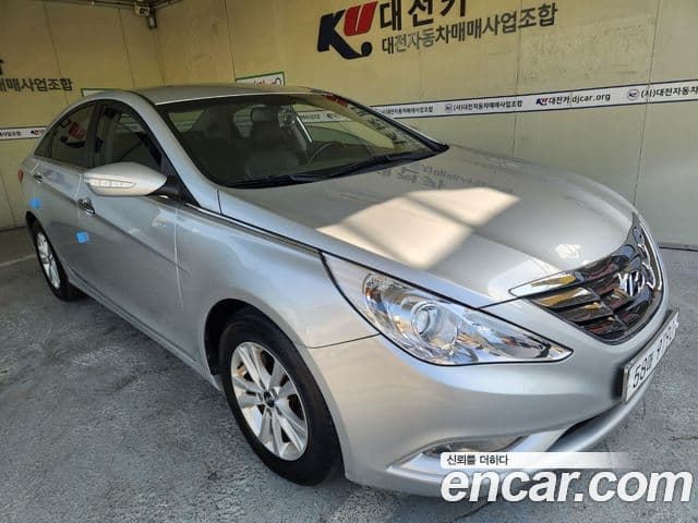 Hyundai YF Sonata люксовая версия, 2010 3