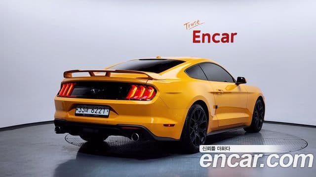 Ford Mustang купе, 2018 2