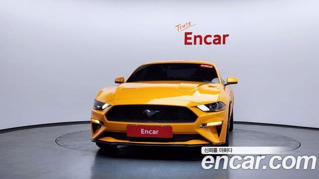 Ford Mustang купе, 2018 3
