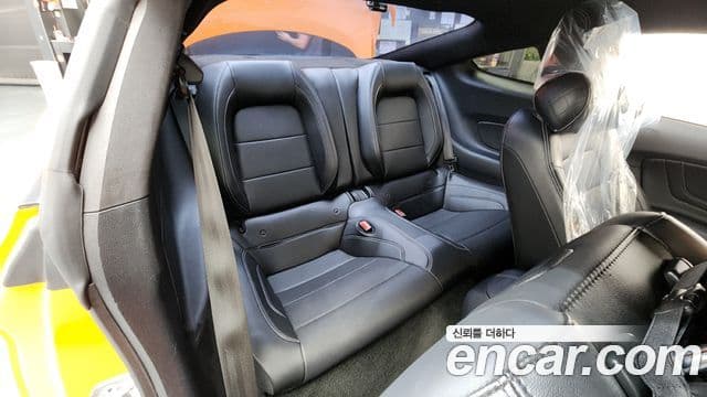 Ford Mustang купе, 2018 12