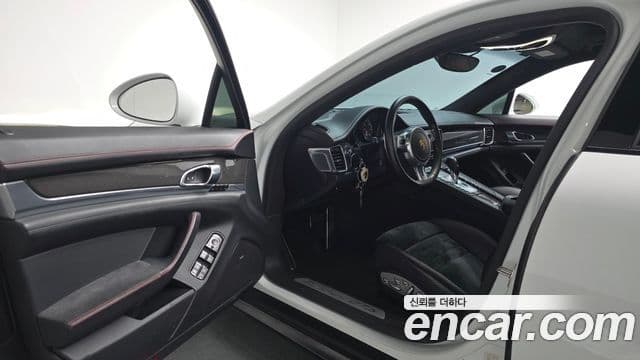 Porsche Panamera 970, 2016 11