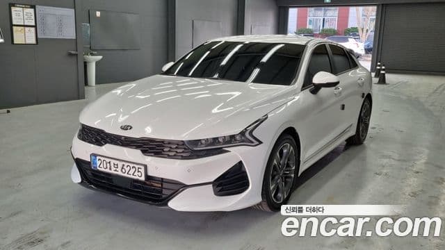 Kia K5 3세대 Signature, 2021 1