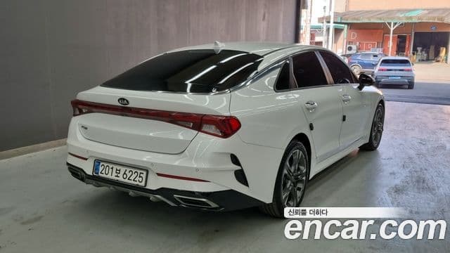 Kia K5 3세대 Signature, 2021 2