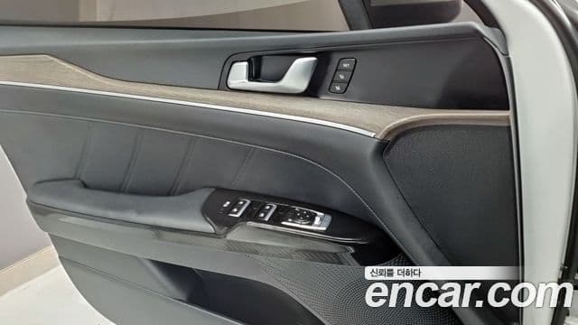 Kia K5 3세대 Signature, 2021 17