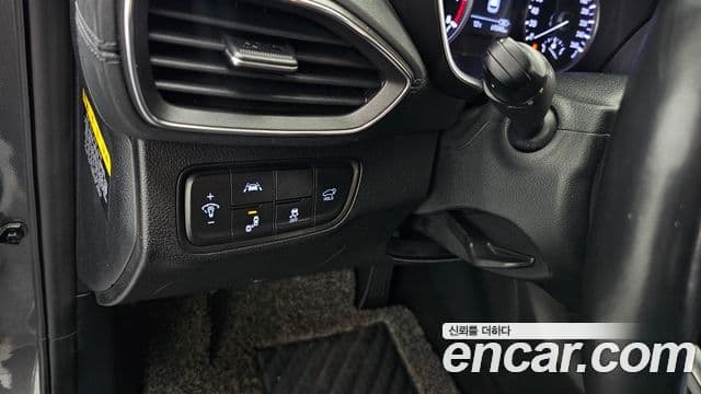 Hyundai Santa Fe TM Exclusive, 2020 17