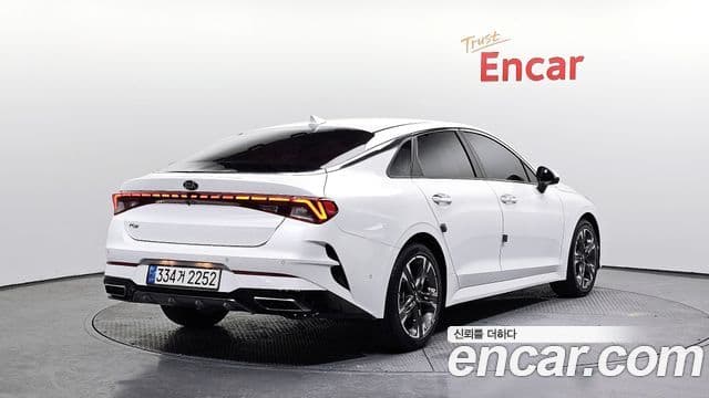 Kia K5 3세대 Signature, 2021 2