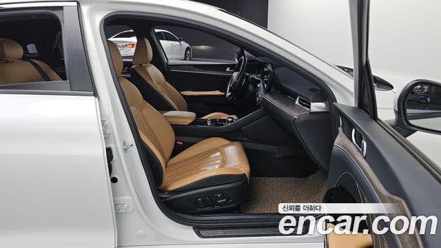 Kia K5 3세대 Signature, 2021 12