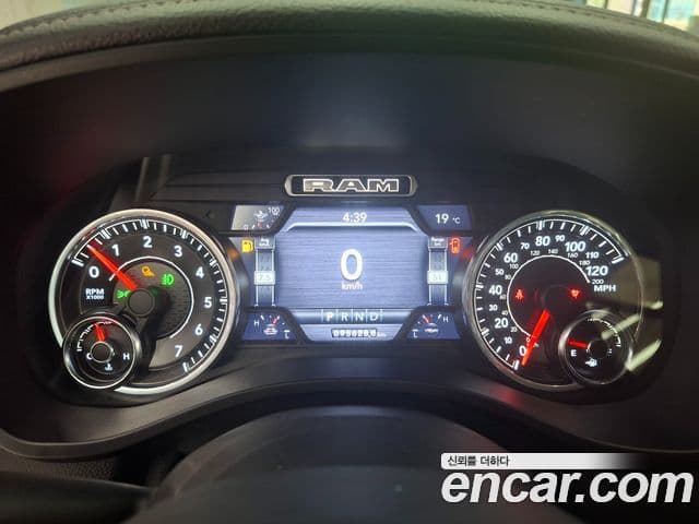 Dodge 램픽업, 2019 8