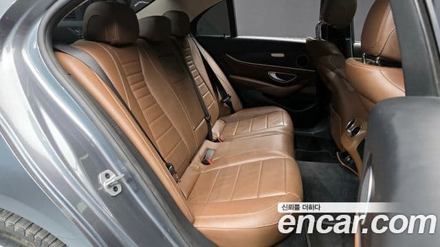 Mercedes-Benz E-класс W213 Avantgarde, 2019 12