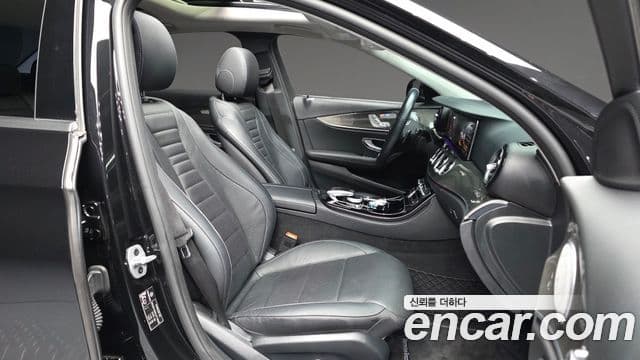 Mercedes-Benz E-класс W213 AMG Line, 2020 11