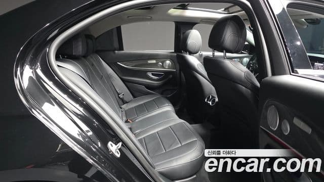 Mercedes-Benz E-класс W213 AMG Line, 2020 12