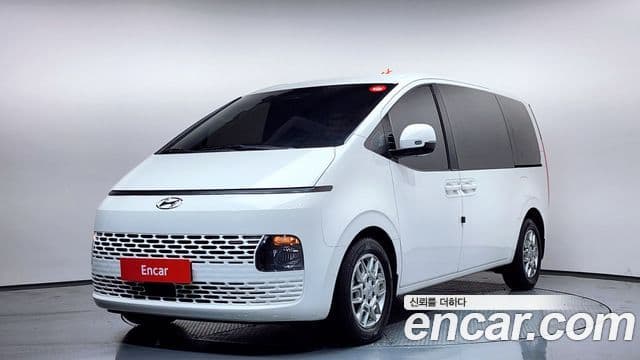 Hyundai Staria Modern, 2023 1