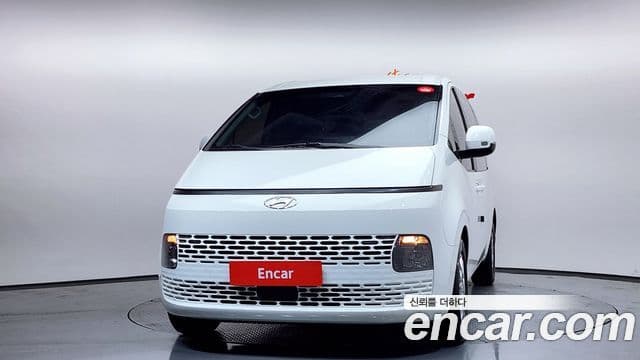 Hyundai Staria Modern, 2023 3