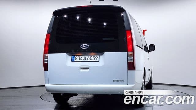 Hyundai Staria Modern, 2023 4