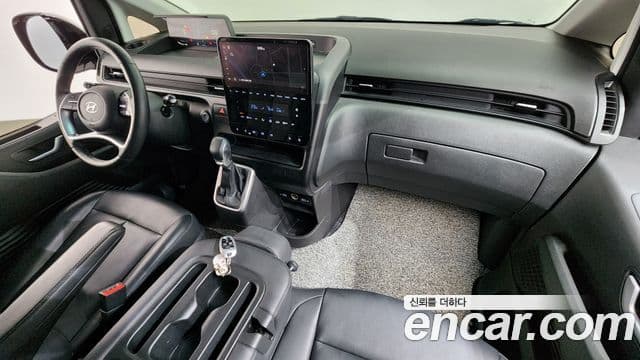 Hyundai Staria Modern, 2023 7