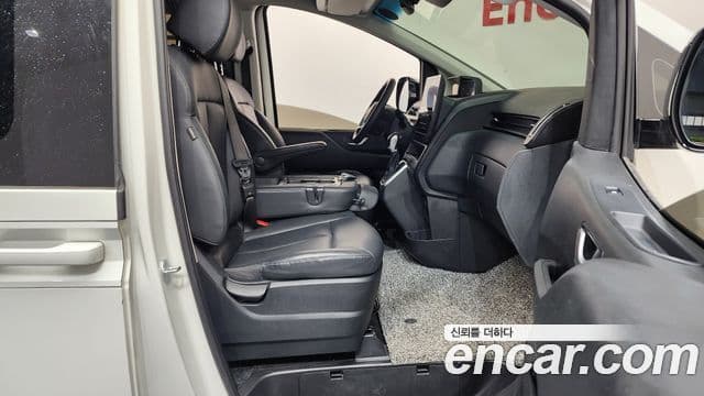 Hyundai Staria Modern, 2023 11