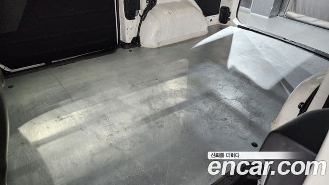 Hyundai Staria Modern, 2023 12