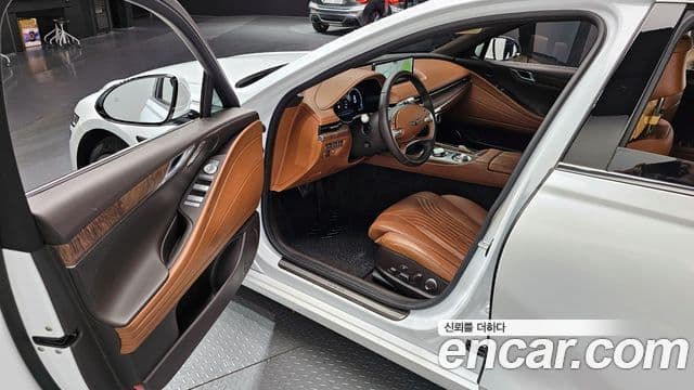 Genesis G80 (RG3) бензин 2.5 турбо 2WD, 2023 11