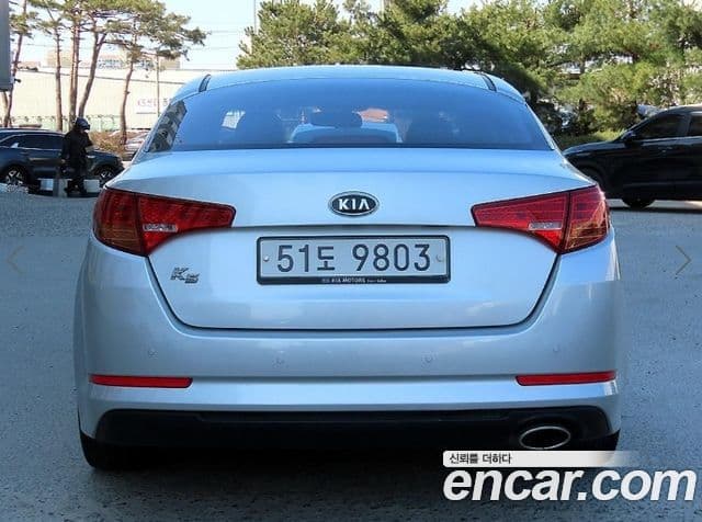 Kia K5 2.0 Deluxe, 2011 4