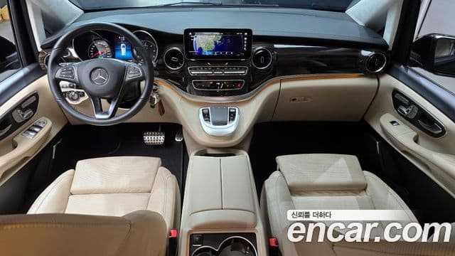 Mercedes-Benz V-класс W447, 2023 7