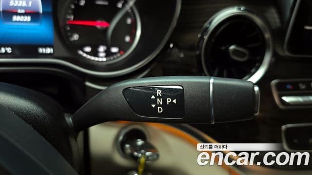 Mercedes-Benz V-класс W447, 2023 9