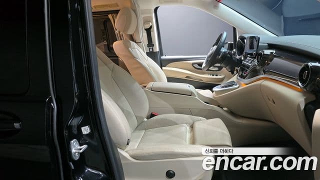 Mercedes-Benz V-класс W447, 2023 10