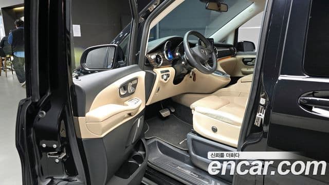 Mercedes-Benz V-класс W447, 2023 11