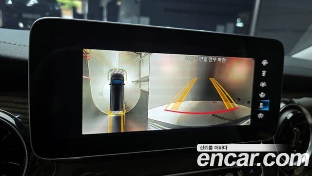 Mercedes-Benz V-класс W447, 2023 15