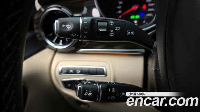 Mercedes-Benz V-класс W447, 2023 18