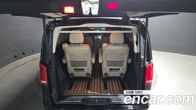 Mercedes-Benz V-класс W447, 2023 20