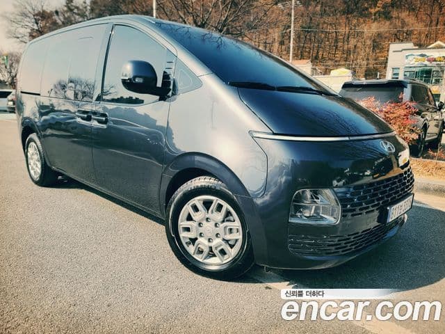 Hyundai Staria Modern, 2023 1