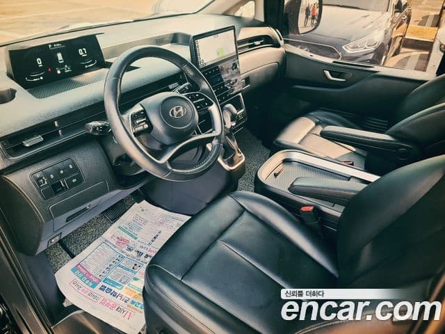 Hyundai Staria Modern, 2023 12