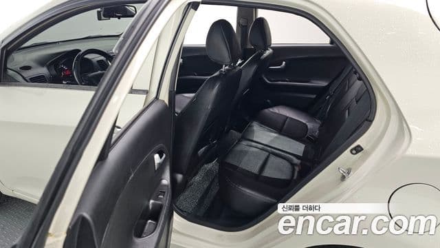 Kia All New Morning Luxury, 2013 13