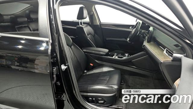 Kia K5 3세대 Signature, 2022 11