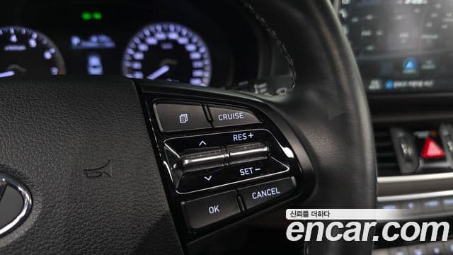 Hyundai Grandeur IG Premium, 2019 17