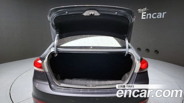 Hyundai Avante AD 1.6 GDI Smart, 2017 20