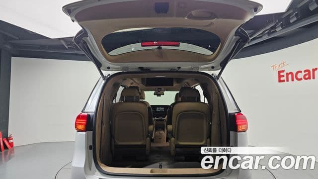 Kia All New Carnival Prestige High Roof, 2017 20