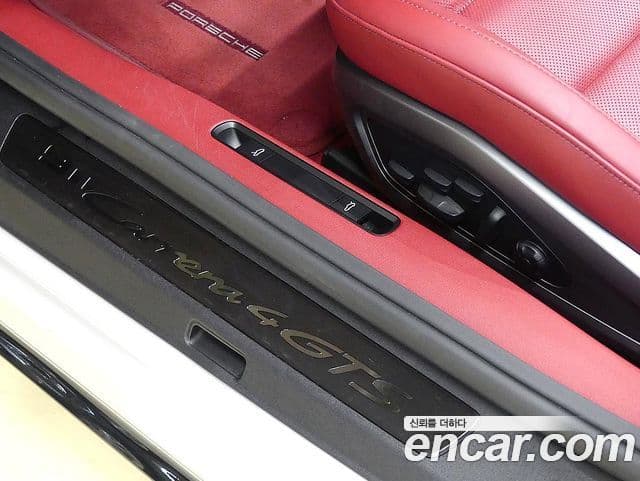 Porsche 911 (992) Carrera 4 GTS кабриолет, 2024 18