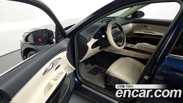 Genesis GV70, 2022 10