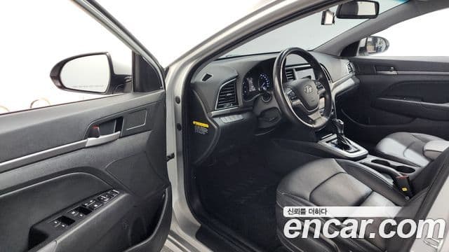 Hyundai Avante AD 1.6 GDI Smart, 2017 10