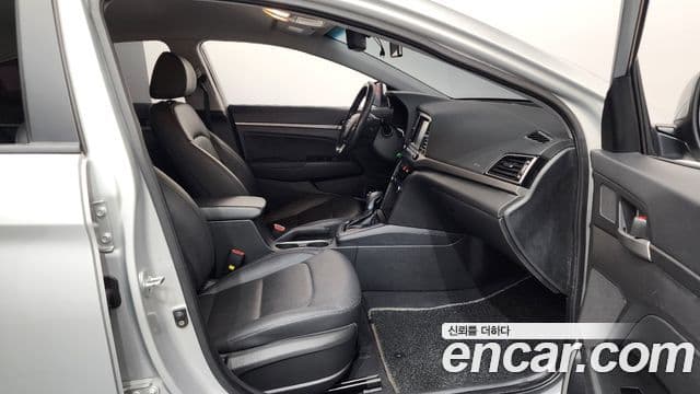 Hyundai Avante AD 1.6 GDI Smart, 2017 11