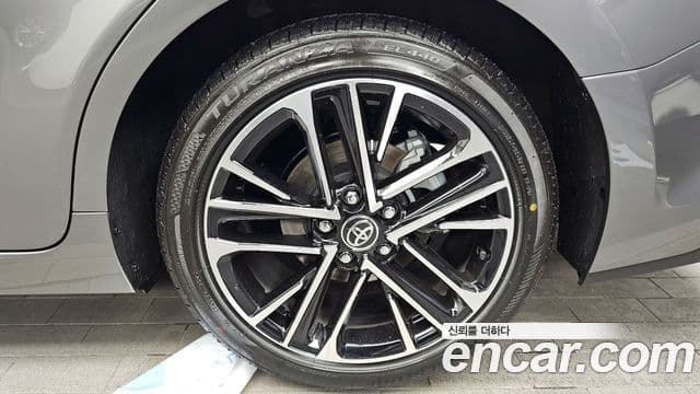 Toyota 캠리 (XV80) 2.5 XLE Premium гибрид, 2025 все фото