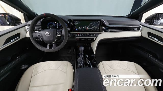 Toyota 캠리 (XV80) 2.5 XLE Premium гибрид, 2025 7