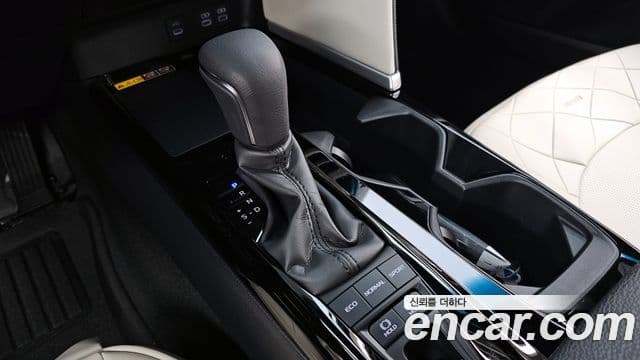 Toyota 캠리 (XV80) 2.5 XLE Premium гибрид, 2025 9