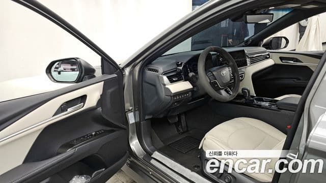 Toyota 캠리 (XV80) 2.5 XLE Premium гибрид, 2025 10