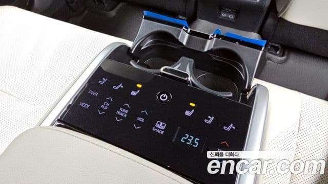 Toyota 캠리 (XV80) 2.5 XLE Premium гибрид, 2025 19